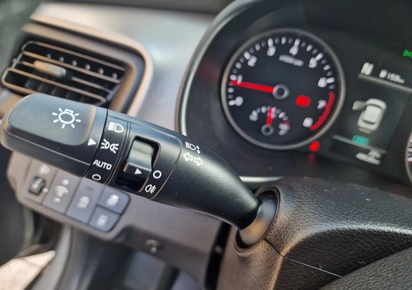 Kia Stonic cena 77900 przebieg: 49000, rok produkcji 2020 z Człuchów małe 254